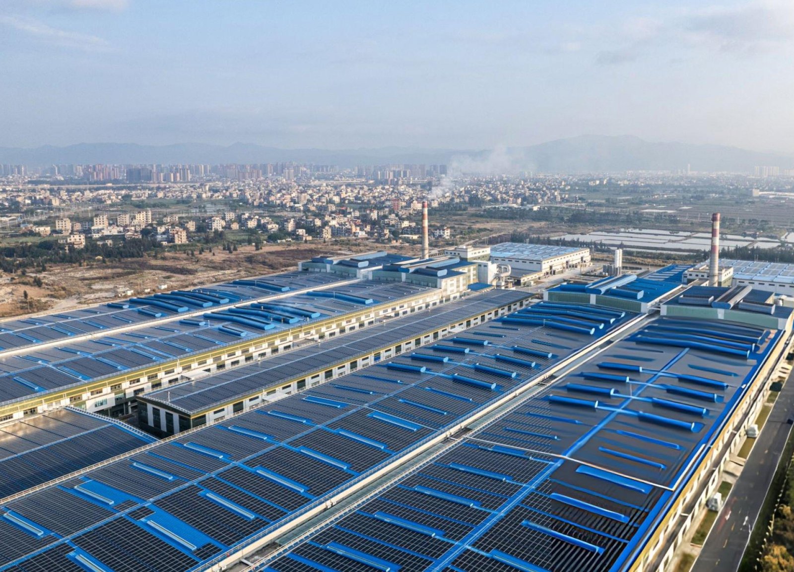 700W+ Solar Modules: A Procurement Guide for EPC & C&I Projects
